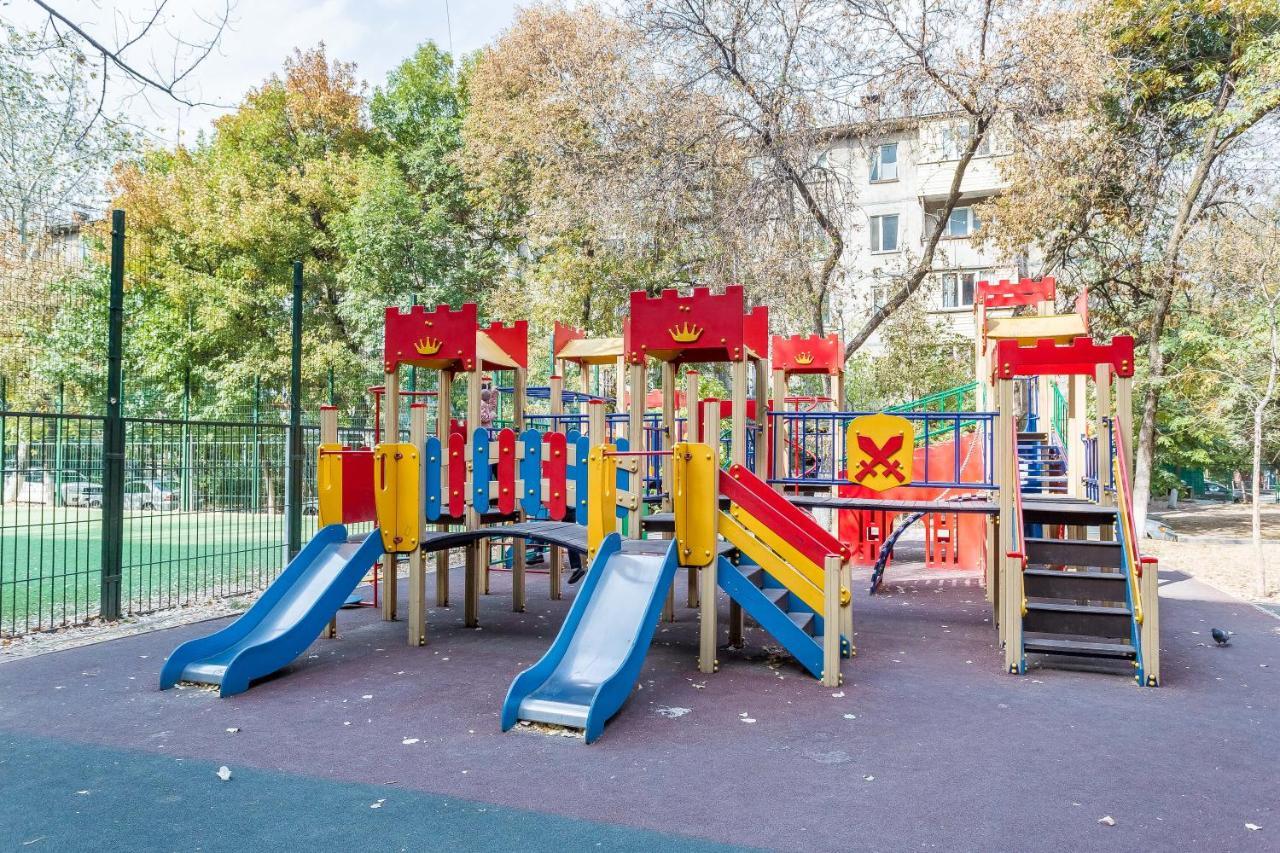 Стильная Квартира В Золотом Квадрате Almaty Esterno foto